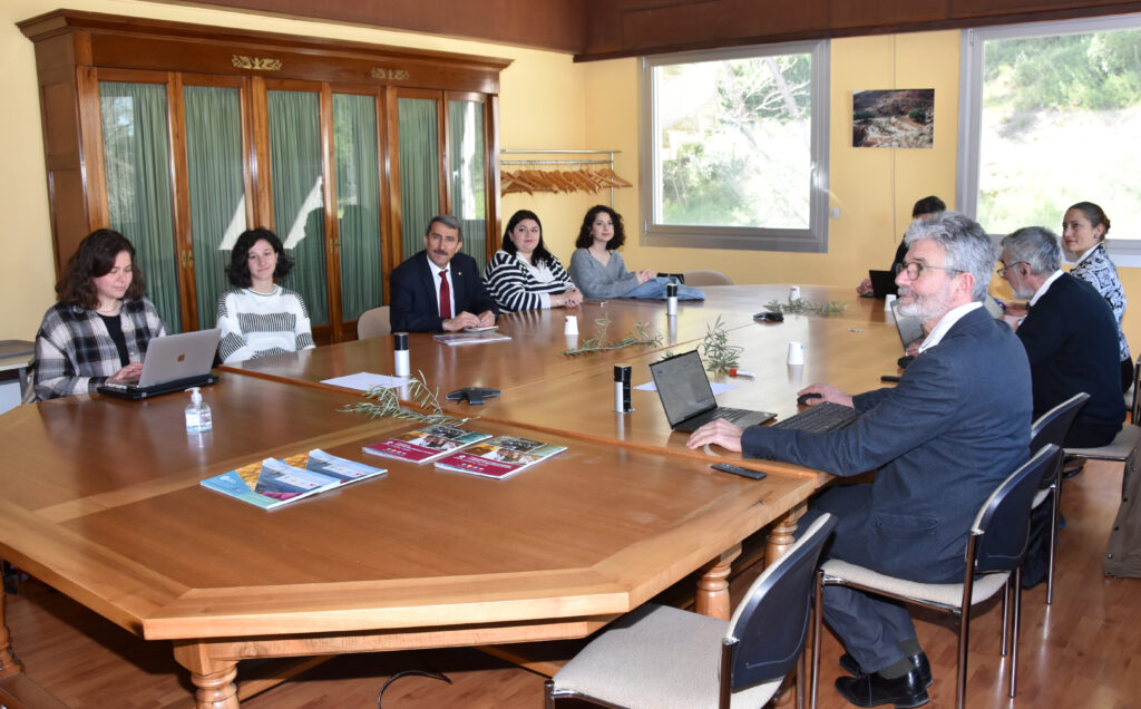 Le CIHEAM Montpellier a eu le plaisir d'accueillir le délégué de la Turquie au CIHEAM, le Dr. Metin Türker, Directeur général de TAGEM au sein du ministère de l'agriculture de Turquie, ainsi que le Président du Conseil scientifique du CIHEAM, Chadi Abdallah, président de l'Arab Science and Technology Advisory Group et chercheur au CNRS Libanais